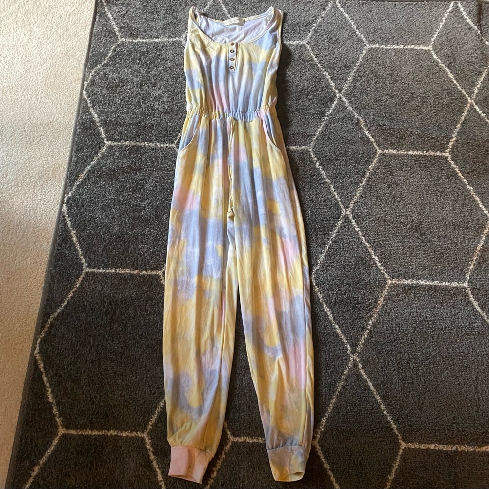 Buttery Soft NWOT tie dye jumper with pockets